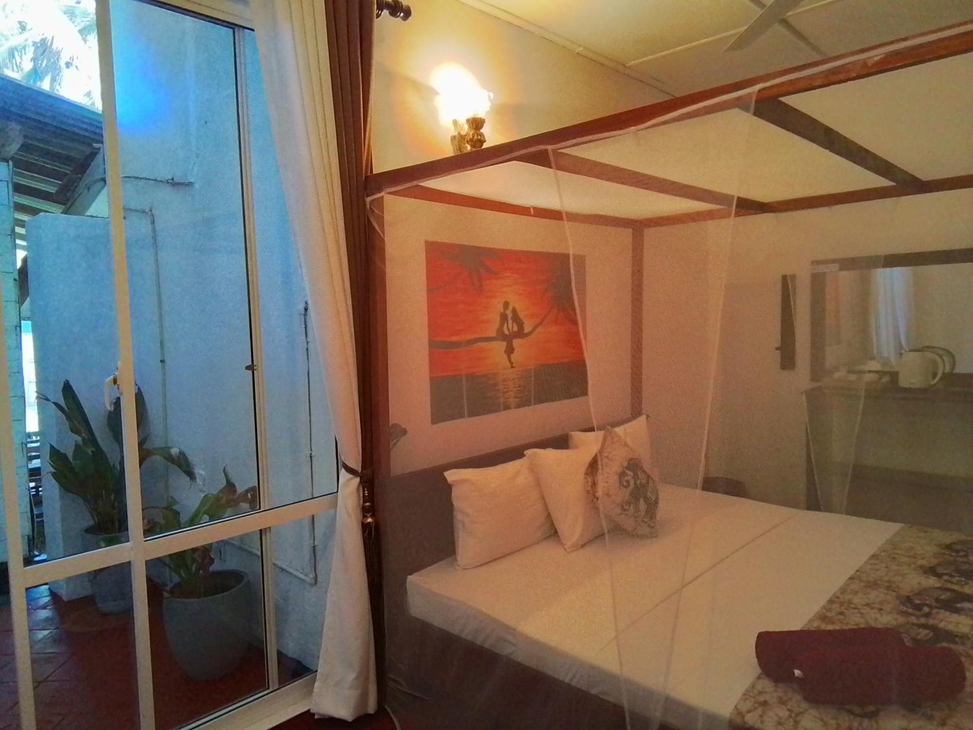 Villa Sunny Days Hikkaduwa Extérieur photo