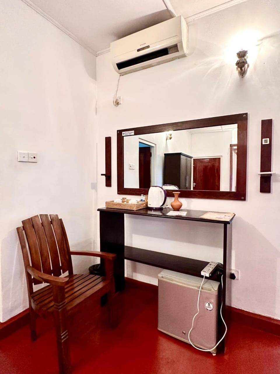 Villa Sunny Days Hikkaduwa Extérieur photo