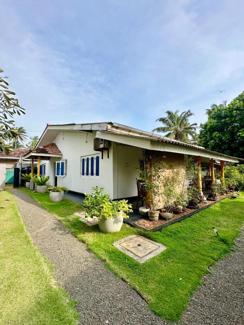 Villa Sunny Days Hikkaduwa Extérieur photo